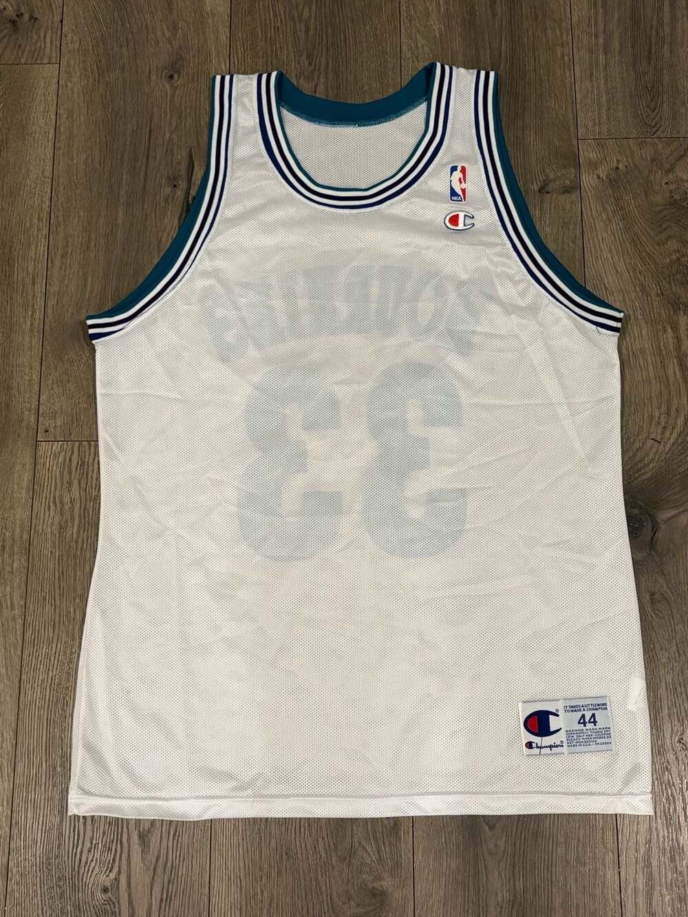 Champion Charlotte Hornets Alonzo Mourning #33 Jersey Size 44 White